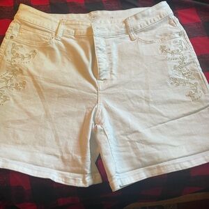 St.Johns denim white shorts, size 16,, front and back pockets.